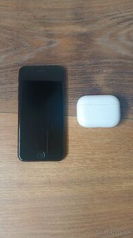 iPhone SE 64GB (2nd generation) + AirPods Pro 2 (USB-C)