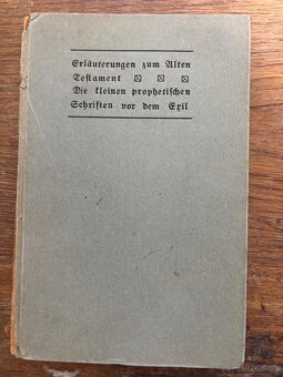 Nemecké knihy "vysvetlivky k starému zákonu"