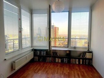 EXKLUZÍVNE:  Novostavba- väčší 2 izb. BYT s výhľadom + garáž