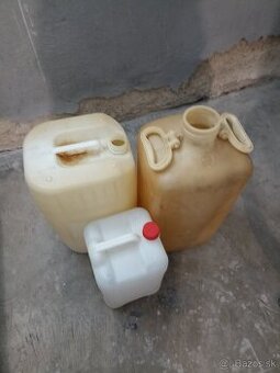 Plastové nádoby na vodu 40L