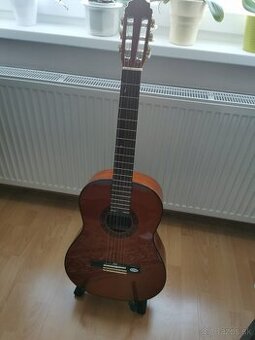 Predám strunovú gitaru VALENCIA