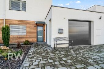 LUXUSNÝ - 5 izb. 165 m2 interiér + 27 m2 garáž DOM - Dlhé di