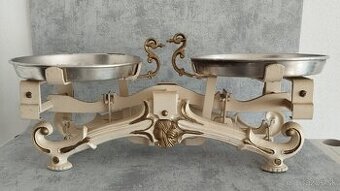 Staré 5kg dvoumiskové váhy po starší renovaci. Čitajte popis