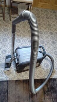 Hotelový vysávač Nilfisk HDS 2000