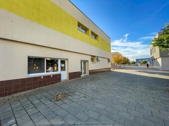 Podnikateľský priestor v centre mesta na prenájom, Vráble