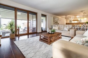 4 izbový rodinný dom s veľkým pozemkom blízko cent