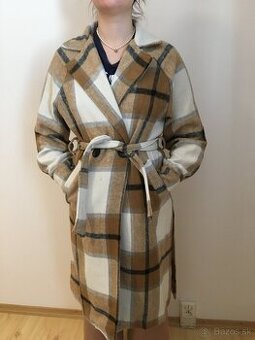 Dámsky vzorovaný prechodný kabát