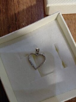 Briliantove prívesok