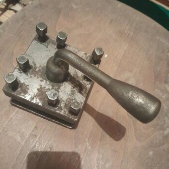 Drziak nožov 125x125 mm