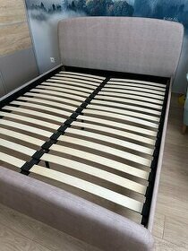 Čalúnená posteľ 160x200cm