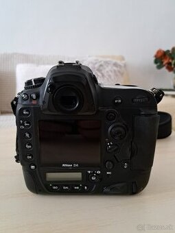 Nikon D4