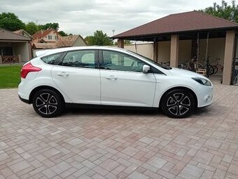 FORD FOCUS HATCHBACK 2.0 TDCi KUPENE v SR