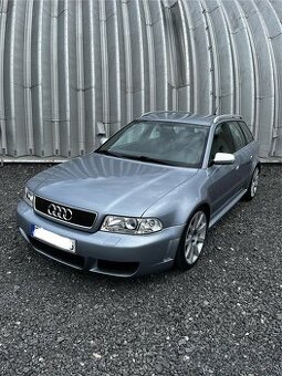 Audi rs4 b5