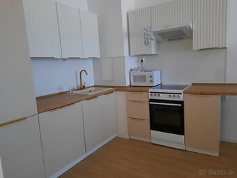 Ponúkame prenájom 2 izb. bytu Zelené Dvory
