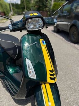 Vespa 125 Racing sixties ABS + 2 x Orig Prilba
