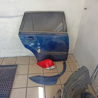 Subaru Outback  dvere