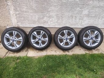Zimné pneumatiky Goodyear 205/55/R16 91H s diskami