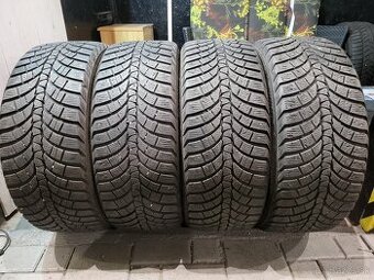 245/45 R19 Kumho zimne pneumatiky