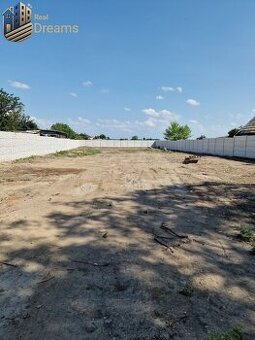 Predaj stavebného pozemku s rozlohou až 1410m2 s prípojkami