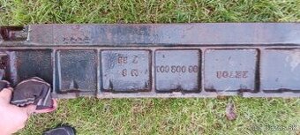 Buldozér T100, T150 a Stalinec-olejová vaňa