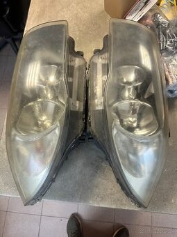 BMW E87 Predne svetla