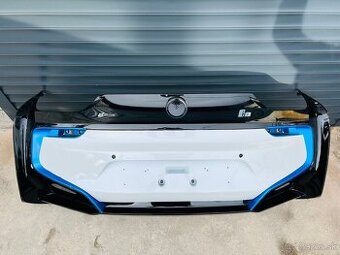 BMW i8 zadní nárazník