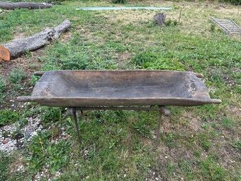 Starozitne drevene koryto