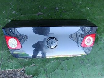 Kufor sedan VW Passat B6 Čierna metalíza