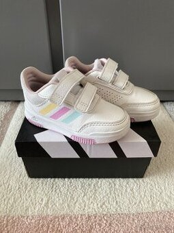 Dievčenské tenisky Adidas 22