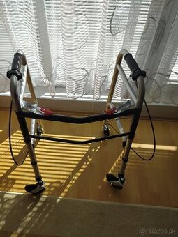 Chodítko pre seniorov