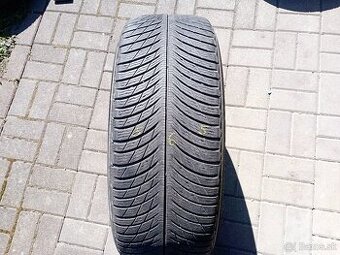 1ks zimná 235/55R19 Michelin