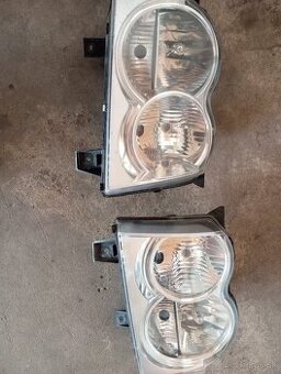 Jeep Grand Cherokee Wk1 predné svetlá