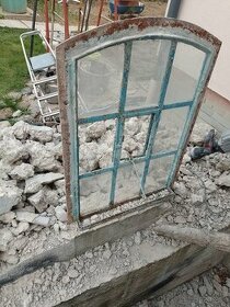 Okno železné historické oblukové - 1