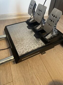Pedálová súprava Thrustmaster T-LCM so stojanom