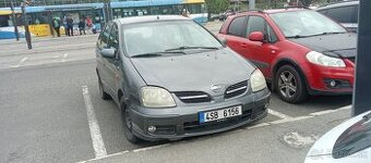 Nissan almera tino