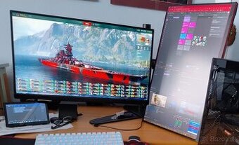 držiak s dvoma 27" monitormi