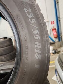 255/55R18