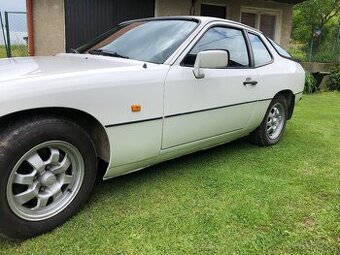 Porsche 924