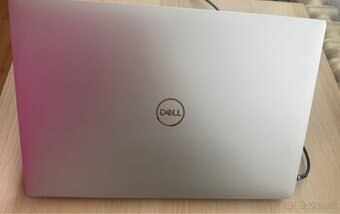 DELL XPS 15 9570