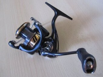 Naviják Daiwa Legalis 2500 D jako nový Levně 48€