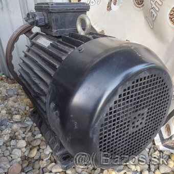 Trojfázový asynchrónny motor 11kW, ako nový