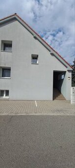 Dám do prenájmu,1 izbový byt v Malackách na ulici pri Maline