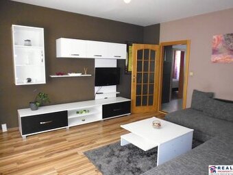 3-izb. byt s loggiou: KOMPLET ZARIADENÝ a ZREKONŠTR., 65 m2