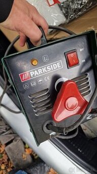 Zvaracka parkside vid foto