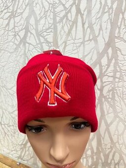 Cervena ciapka ny