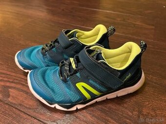 Decathlon tenisky na telesnú číslo 32 (AKO NOVÉ)
