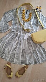 Šaty v.40,kabelka,nahrdelnik