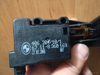 BMW E36 motorek centrálního zamykání