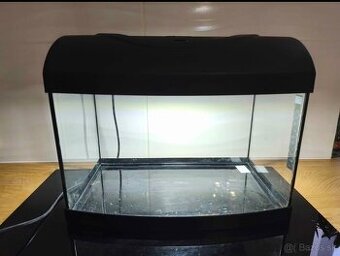 Akvárium + príslušenstvo