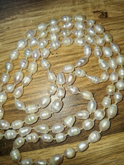 PERLOVÝ NÁHRDELNÍK